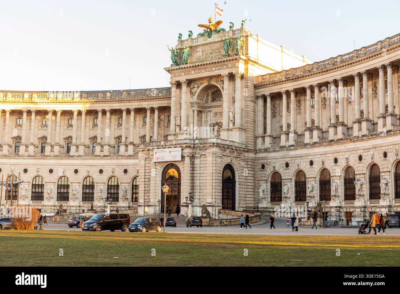 Heldenplatz In Front Of The Hofburg Palace In Vienna Austria Stock heldenplatz-in-front-of-the-hofburg-palace-in-vienna-austria-stock