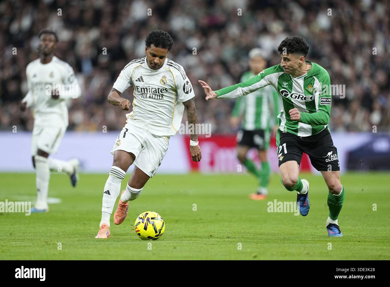 Betis’ Low Block Exploits Madrid’s Creative Vacuum