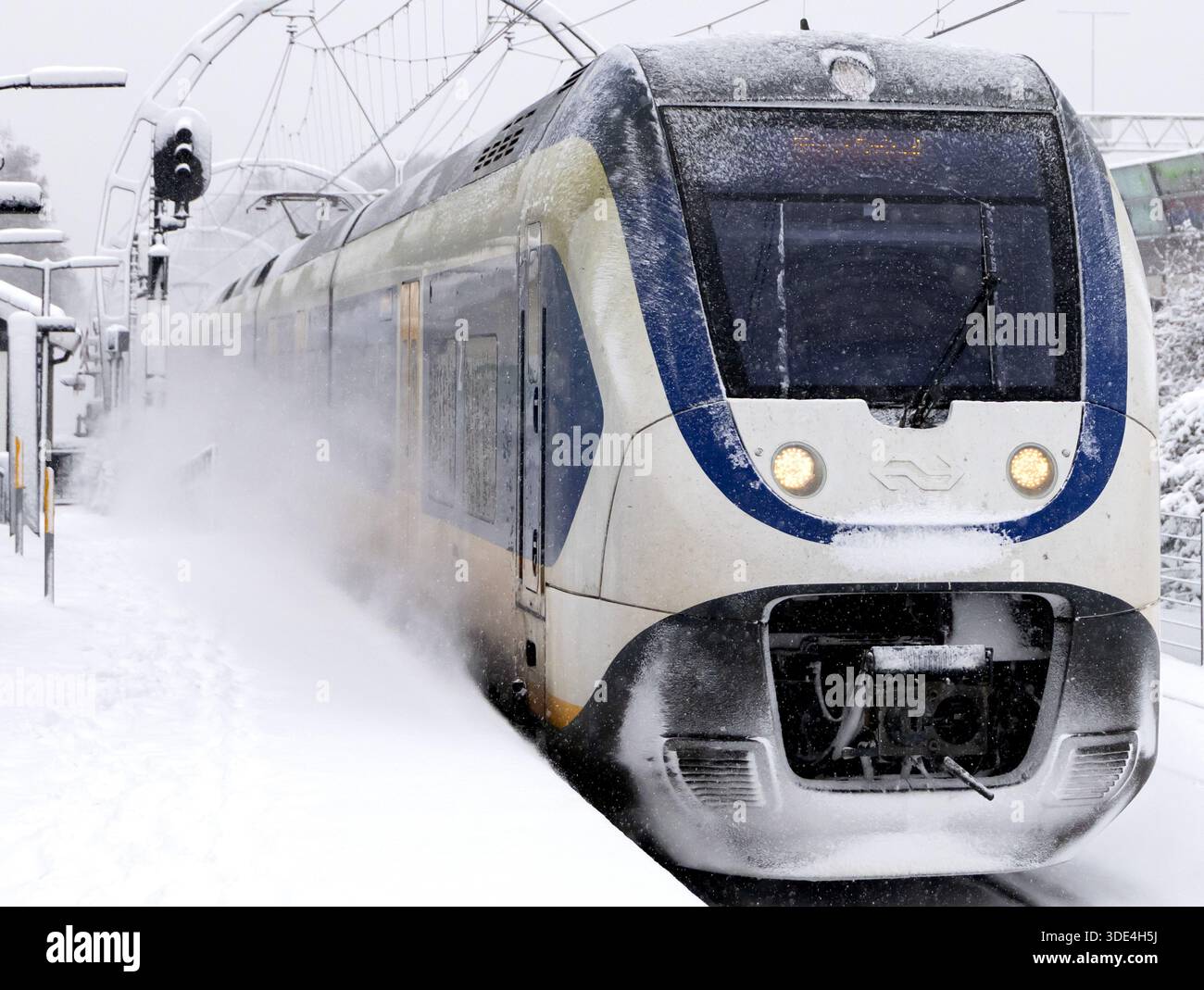 HOLLANDSCHE RADING - Train traffic is being affected by the wintry ...