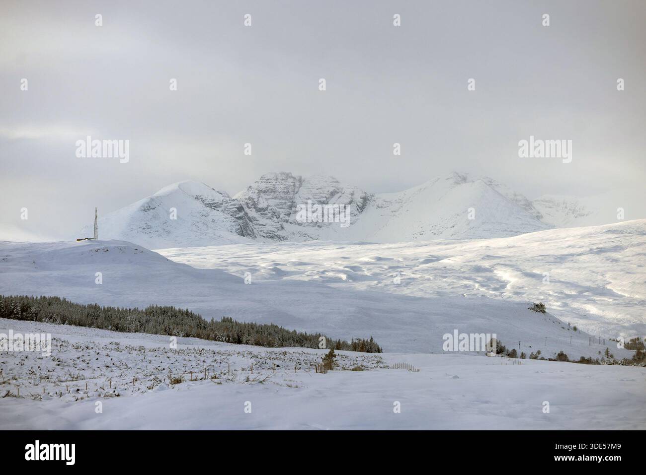 Snow on the A87 from Inverness to Ullapool. Fresh weather warnings have ...