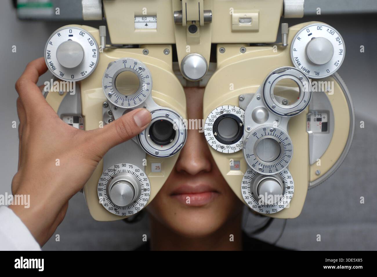 Examination depth perception hi-res stock photography and images - Alamy