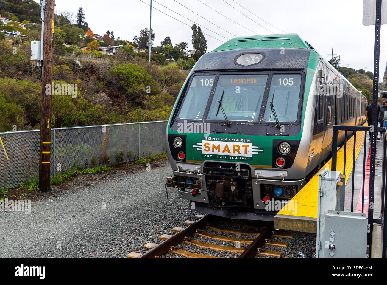 SMART train, Sonoma-Marin Area Rail Transit train commuter rail service ...