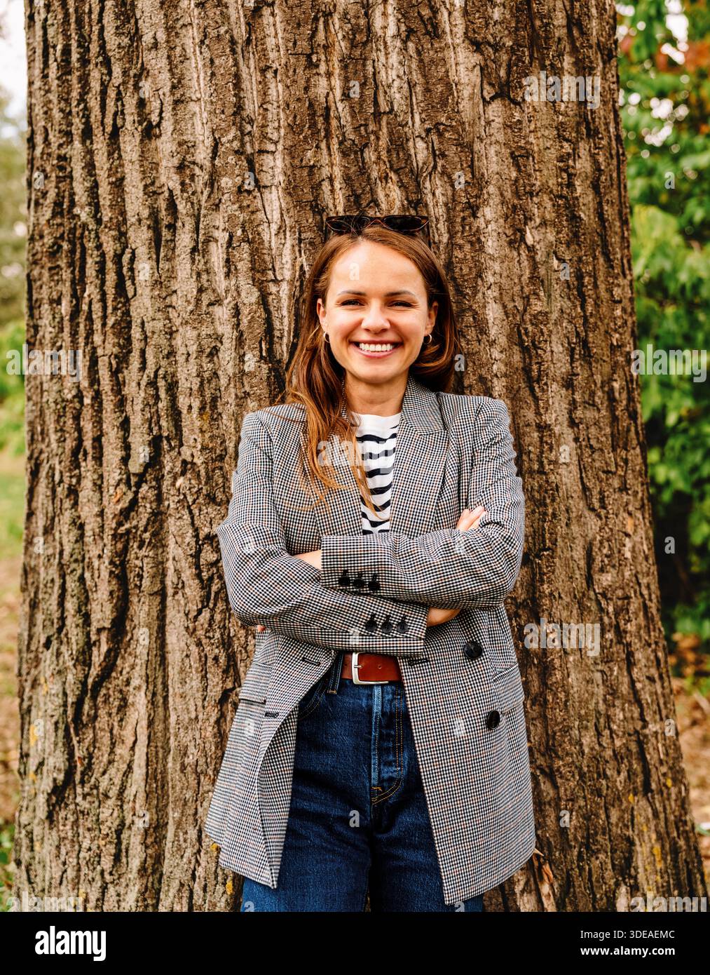 Portrait candid female big hi-res stock photography and images - Alamy