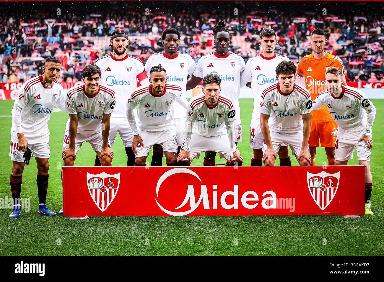 Sevilla FC team Balaídos departure The Emergency Landing