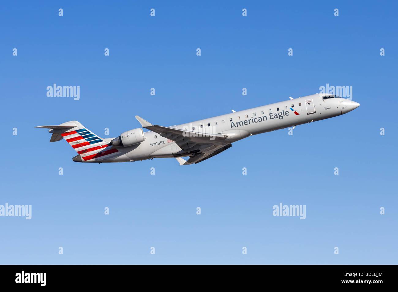 Bombardier crj 10 hi-res stock photography and images - Alamy