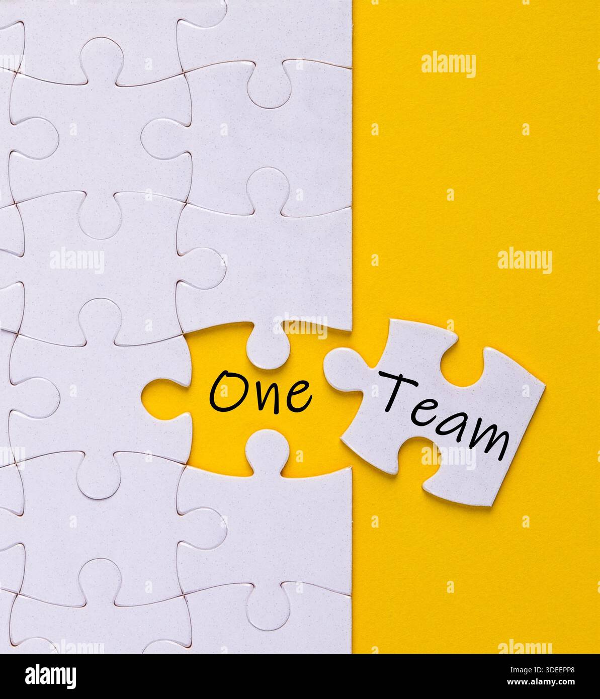 Collaborative Tools Yellow Collaborative solution hi-res stock photography and images - Alamy
