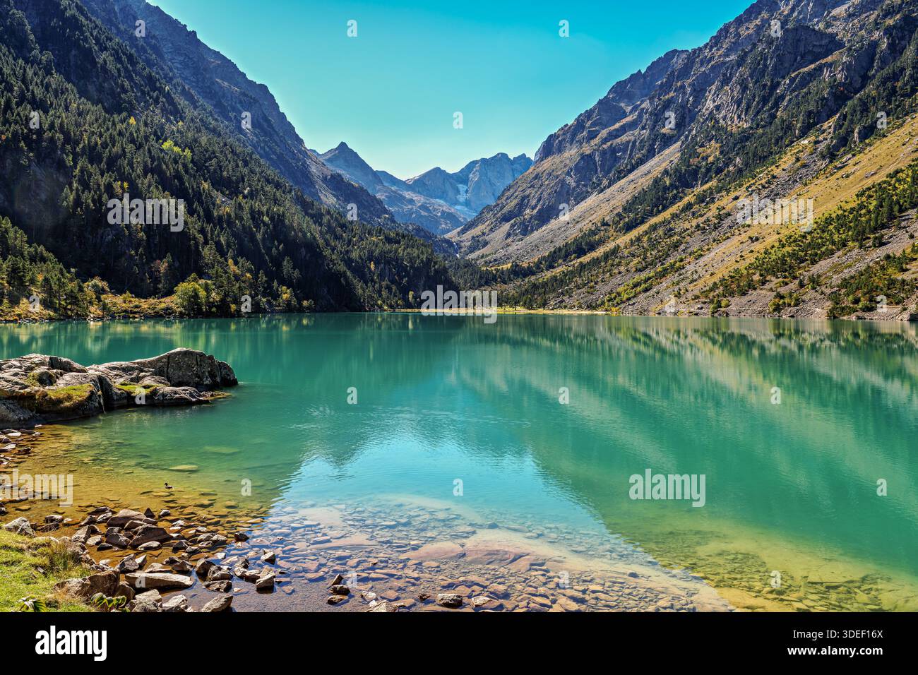 Lac de Gaube, Gaube Lake is a lake in the French Pyrenees, in the department of the Hautes-Pyrenees, near the town of Cauterets in France Stock Photo