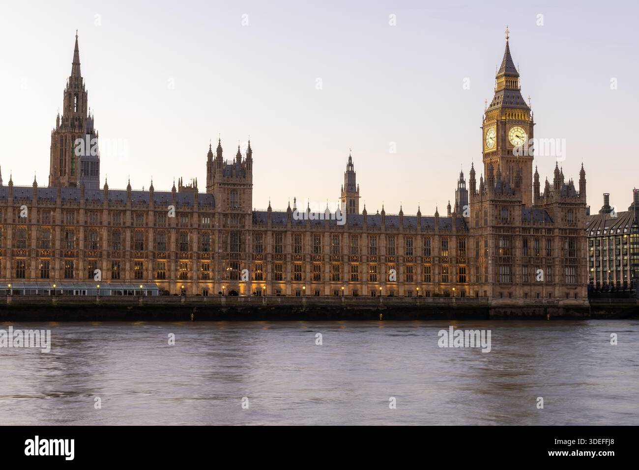 london-uk-january-2026-tower-hi-res-stock-photography-and-images-alamy