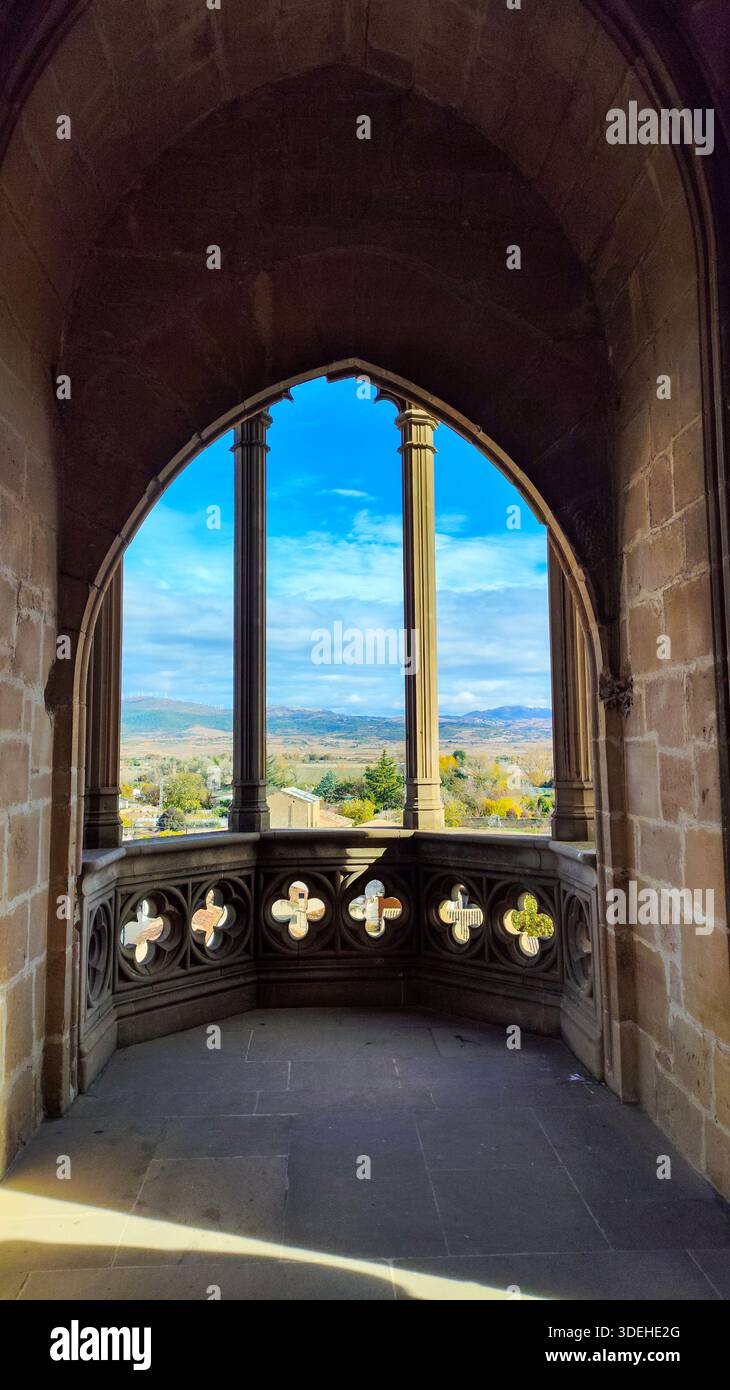 Panoramic gaze hi-res stock photography and images - Alamy