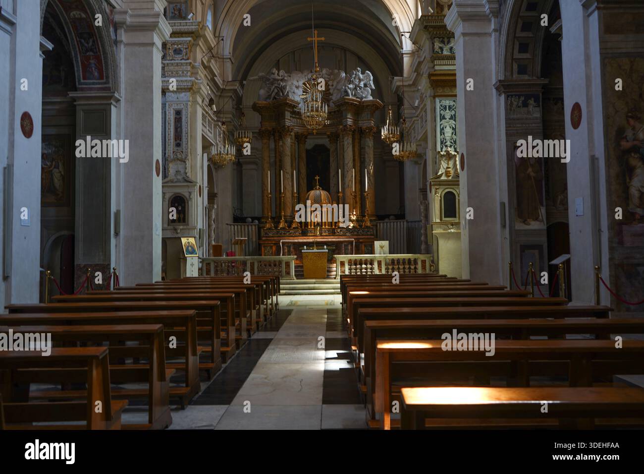 Vaulted side nave hi-res stock photography and images - Alamy