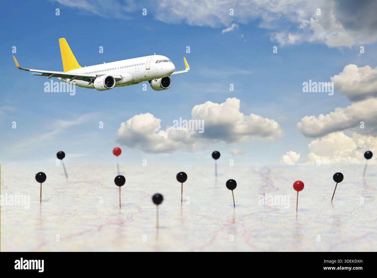 Air routes map hi-res stock photography and images - Alamy