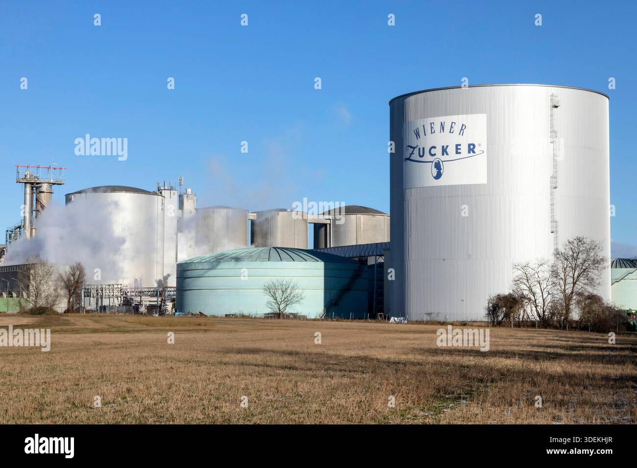 Agrana Zuckerfabrik in Tulln, Niederösterreich, Österreich // Agrana Sugar Factory in Tulln, Lower Austria, Austria - 20251230 PD6975 Stock Photo