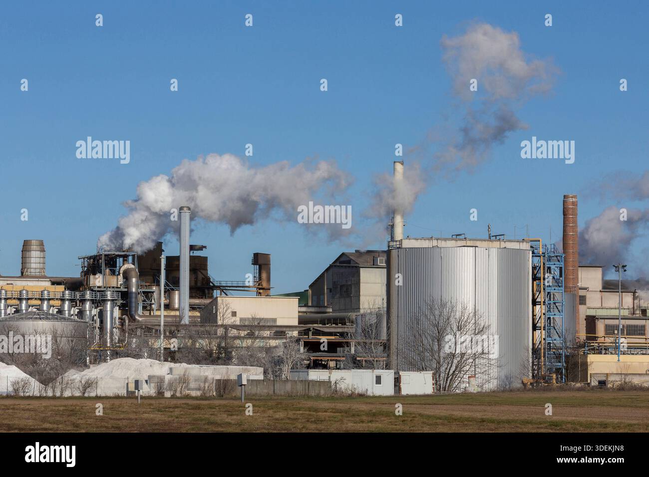 Agrana Zuckerfabrik in Tulln, Niederösterreich, Österreich // Agrana Sugar Factory in Tulln, Lower Austria, Austria - 20251230 PD6976 Stock Photo