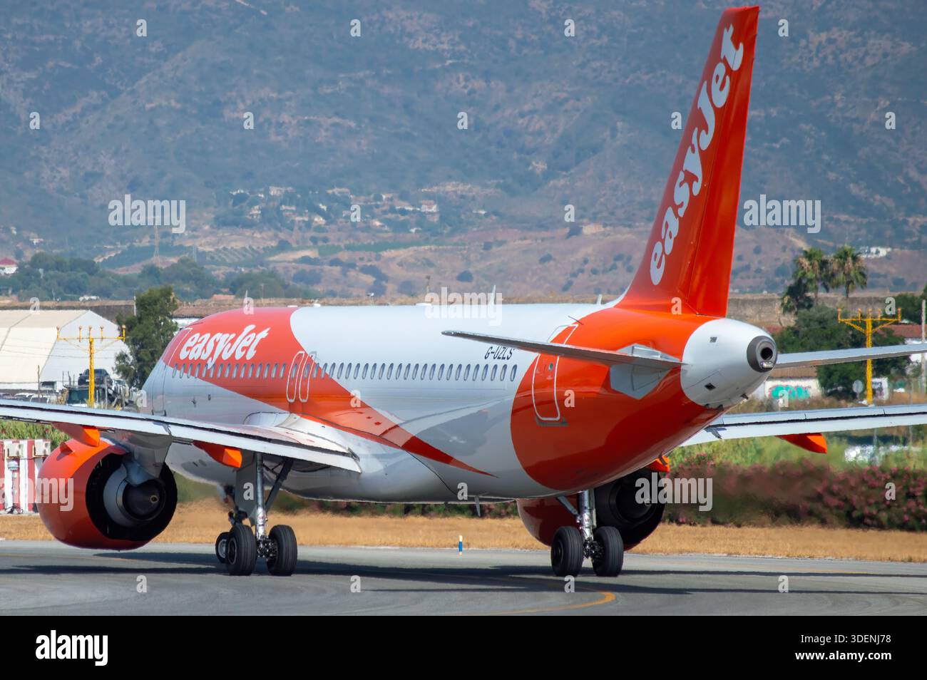 Easyjet malaga hi-res stock photography and images - Alamy