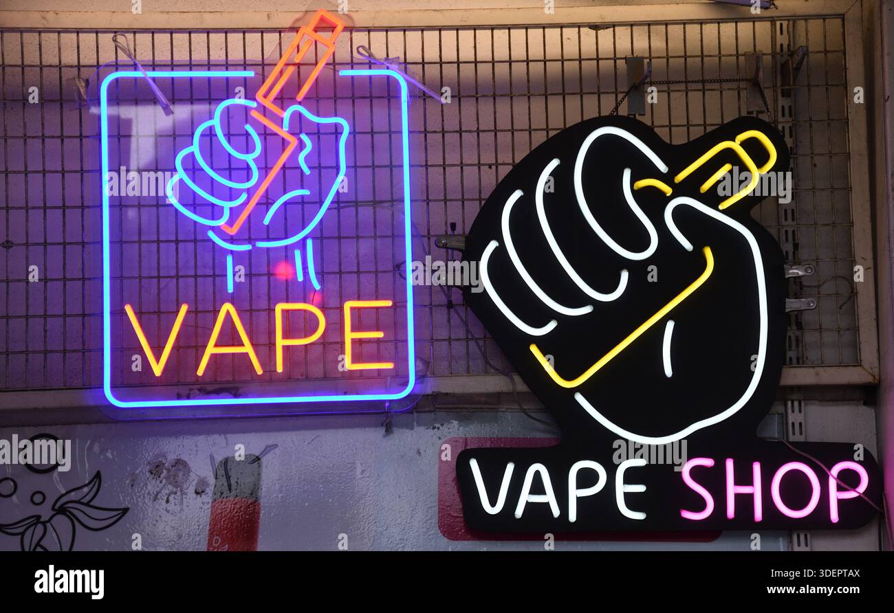 Vapes shop hi-res stock photography and images