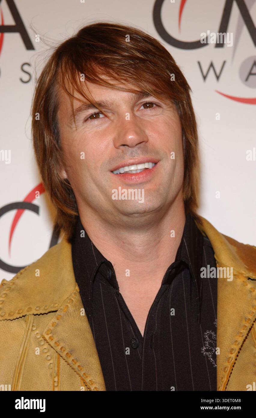 15 November 2005 - New York, New York - Rocky Lynne. 39th Annual CMA ...