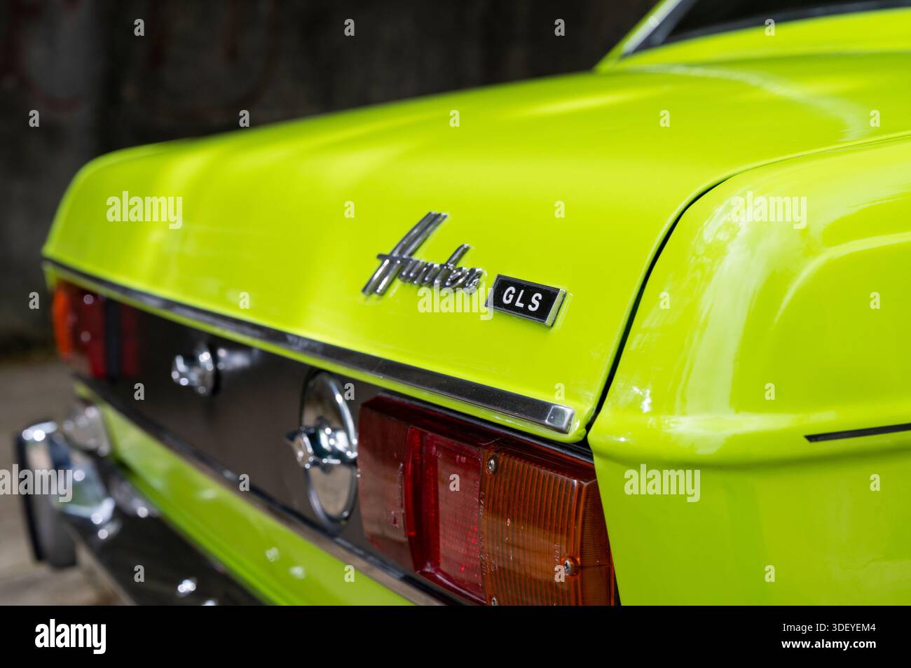 Hillman hunter car hi-res stock photography and images - Alamy
