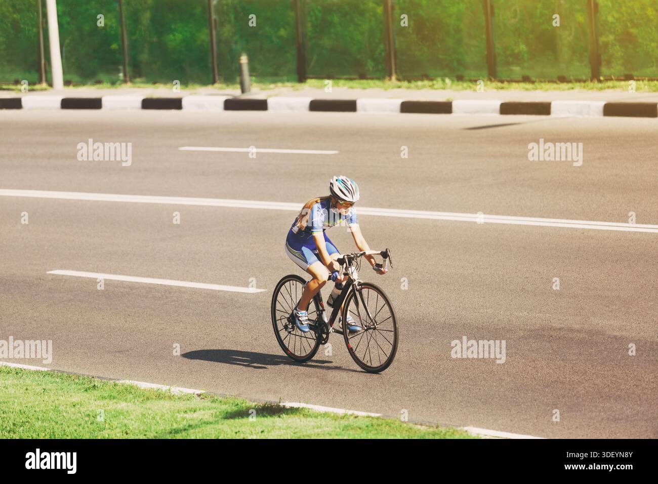 Female rides hi-res stock photography and images - Alamy