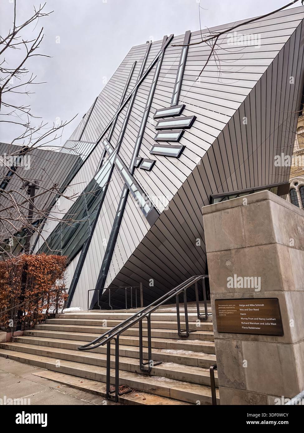 Royal Ontario Museum (ROM), Toronto, Canada. Iconic Michael Lee-Chin ...