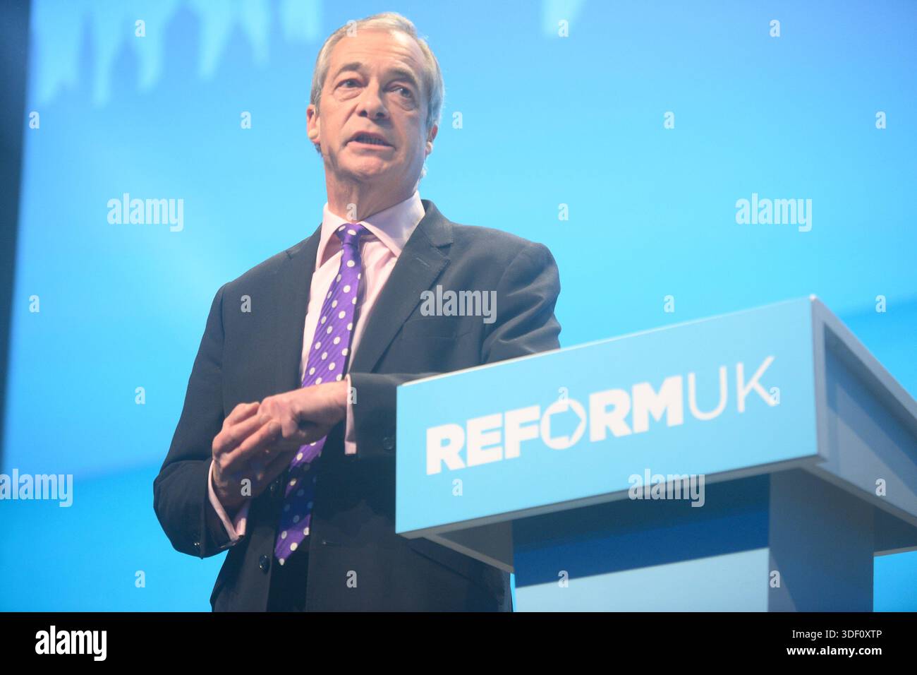 London, UK. 09 Jan 2026. Nigel Farage - Reform UK Leader speaks at a ...