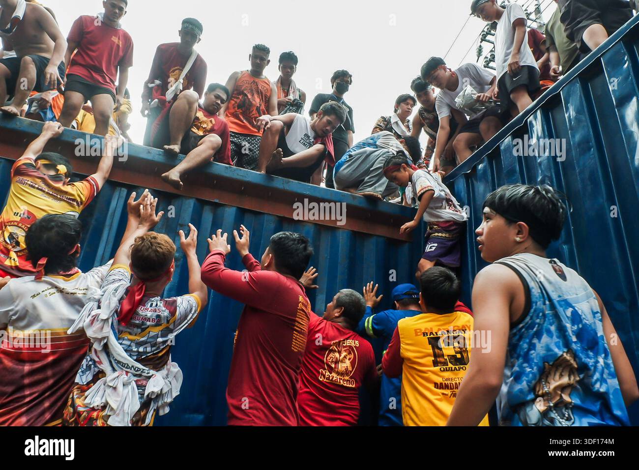 Manila, Rizal, Philippines. 9th Jan, 2026. Scene during the Traslacion ...
