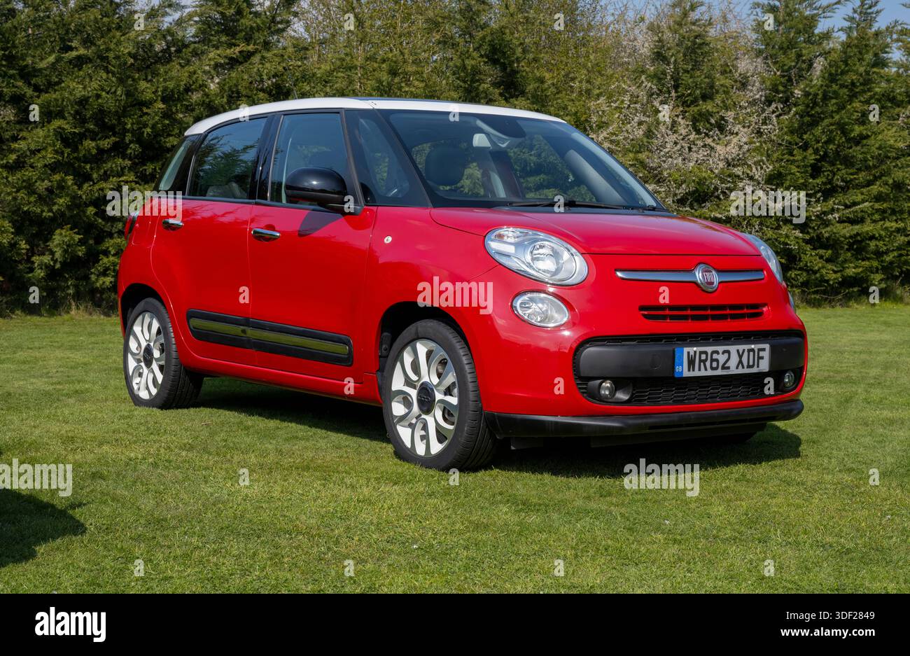 The Fiat 500L driven by Peter Kay's character John Redmond with Sian Gibson in the TV comedy Car Share Stock Photo
