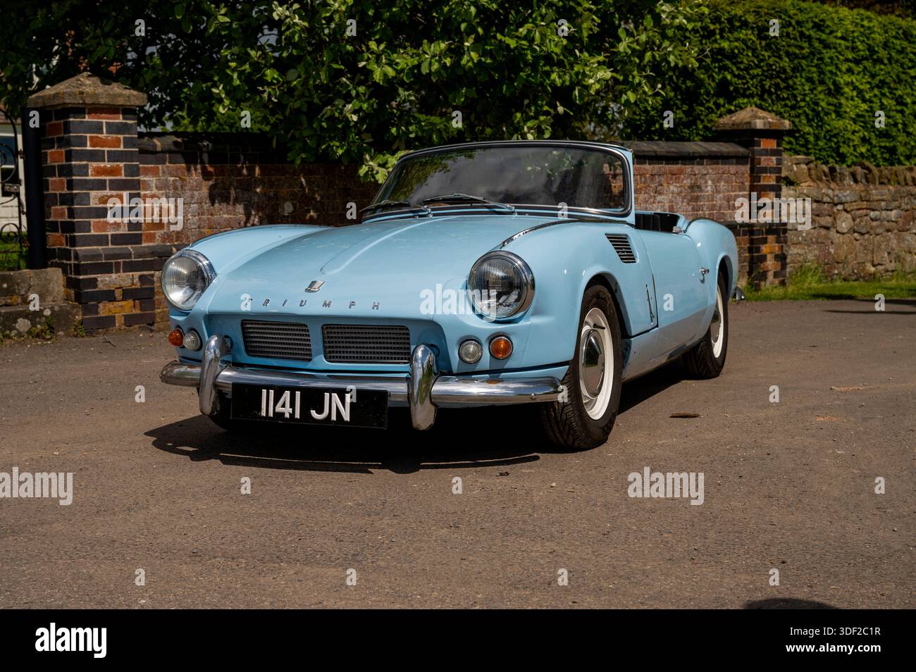 Triumph Spitfire MKIII Vanguards VA06705 - Collection