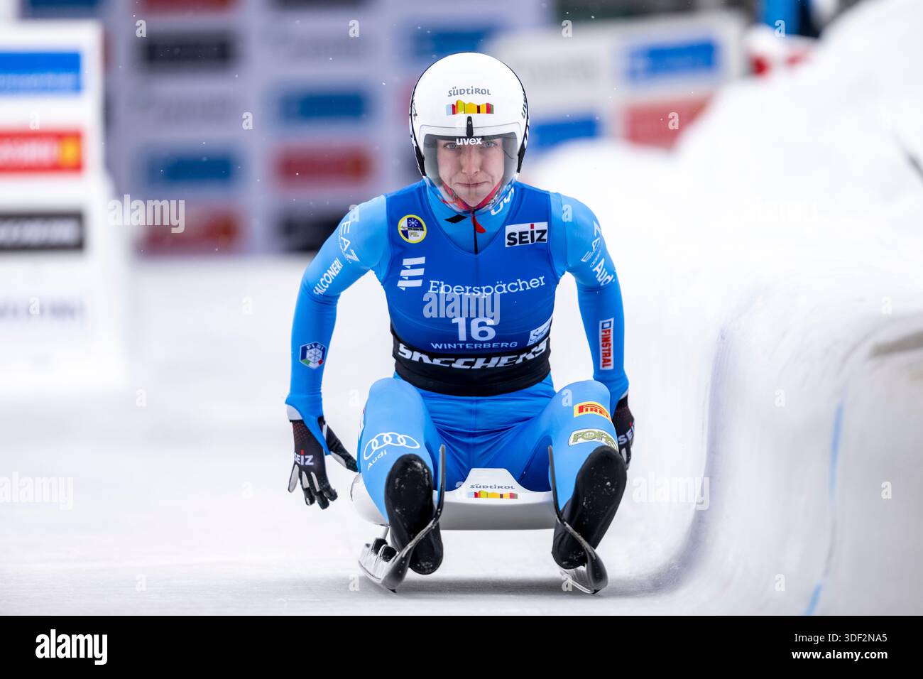 Winterberg, Germany. 10th Jan, 2026. Luge: World Cup, single-seater, women, 1st run: Verena Hofer (Italy) starts her run. Credit: David Inderlied/dpa/Alamy Live News Stock Photo