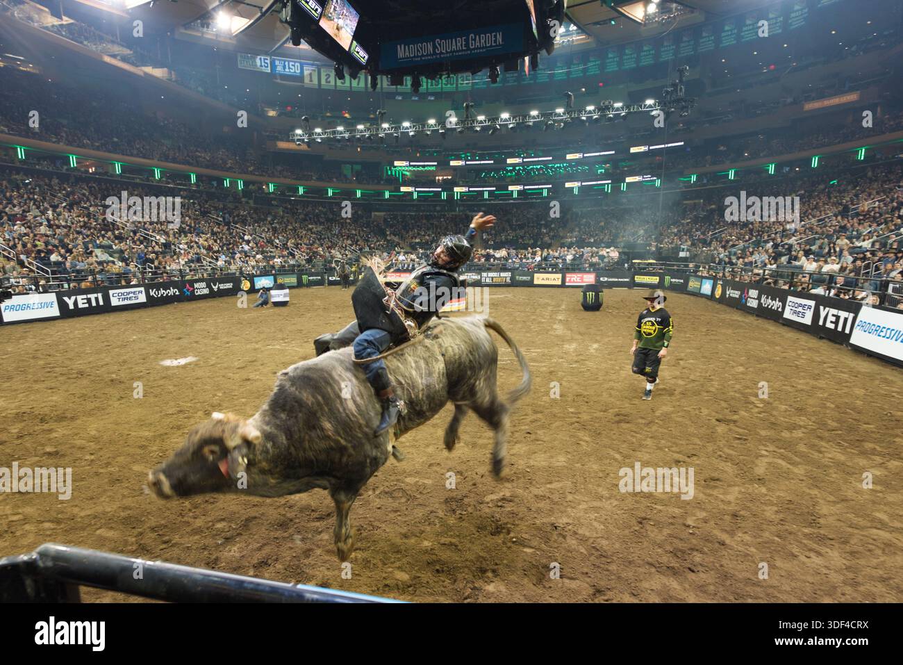 Rodeo clown hi-res stock photography and images - Alamy