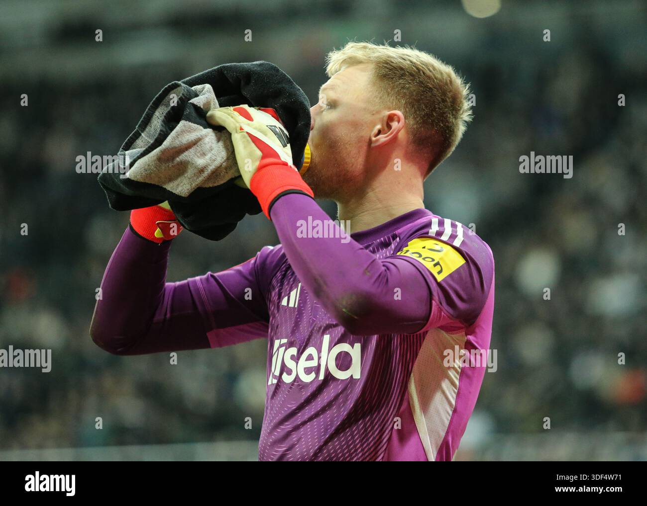 Newcastle United goalkeeper Aaron Ramsdale during the Emirates FA Cup ...