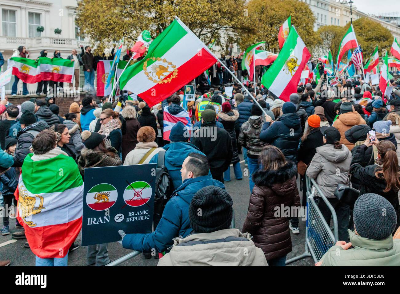 Iranian Embassy, London, UK. 10th January 2026. Members of the Iranian community filled the road opposite the Iranian Embassy in London with huge public demonstration in support of the protests in Iran and against the Islamic Republic and Ayatollah, calling for freedom from oppression and exiled Crown Prince Reza Pahlavi as their leader. Credit: Amanda Rose/Alamy Live News Stock Photo
