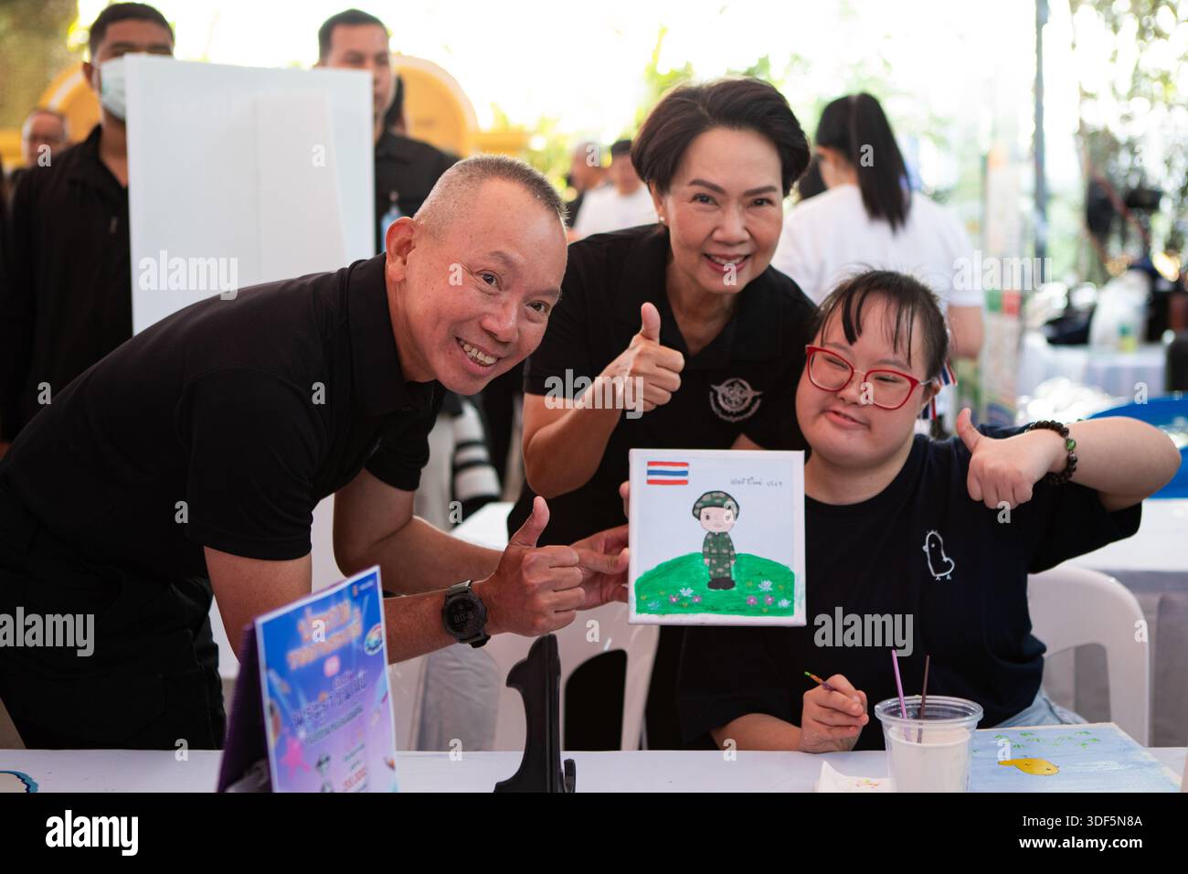 Defence Forces Chief Gen Ukris Boontanondha Visit National Children's ...