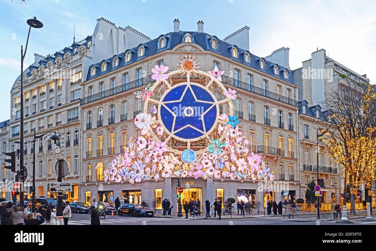Christian dior boutique paris hi-res stock photography and images
