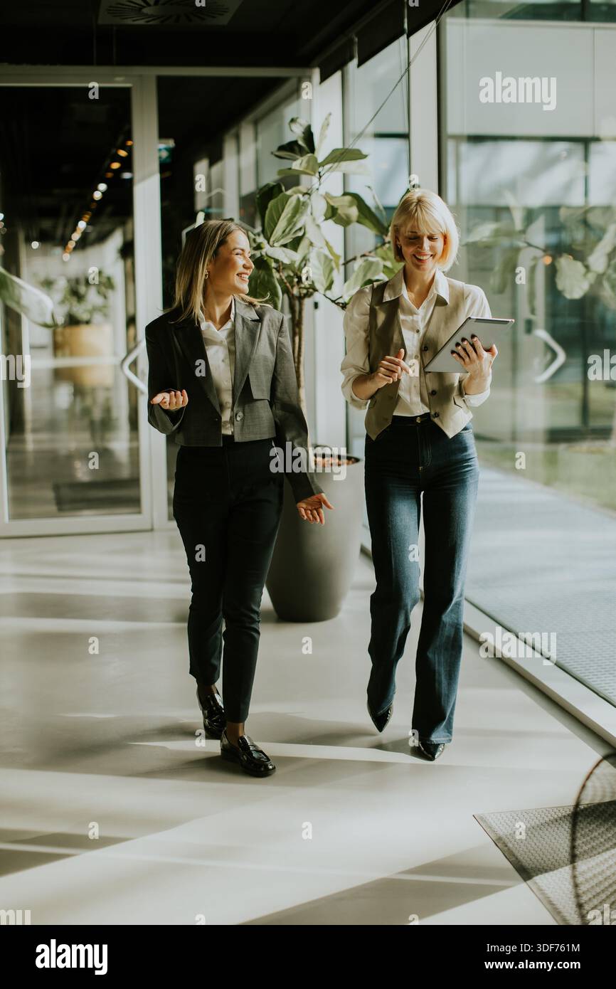 Casual attire display hi-res stock photography and images - Alamy