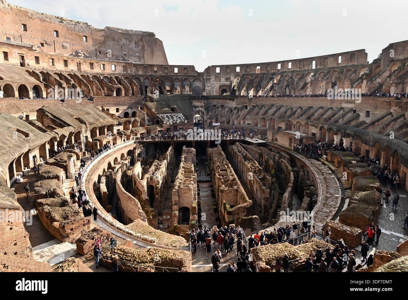 Roman amphitheatre hi-res stock photography and images - Alamy
