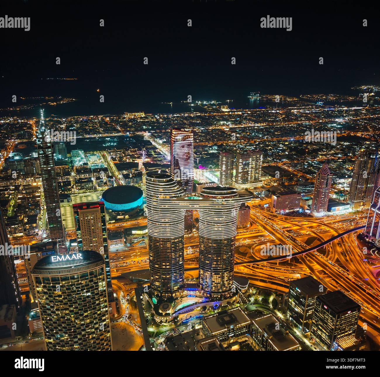 1 11 2026 - Dubai, UAE. Address Sky View hotel. Night aerial view of ...