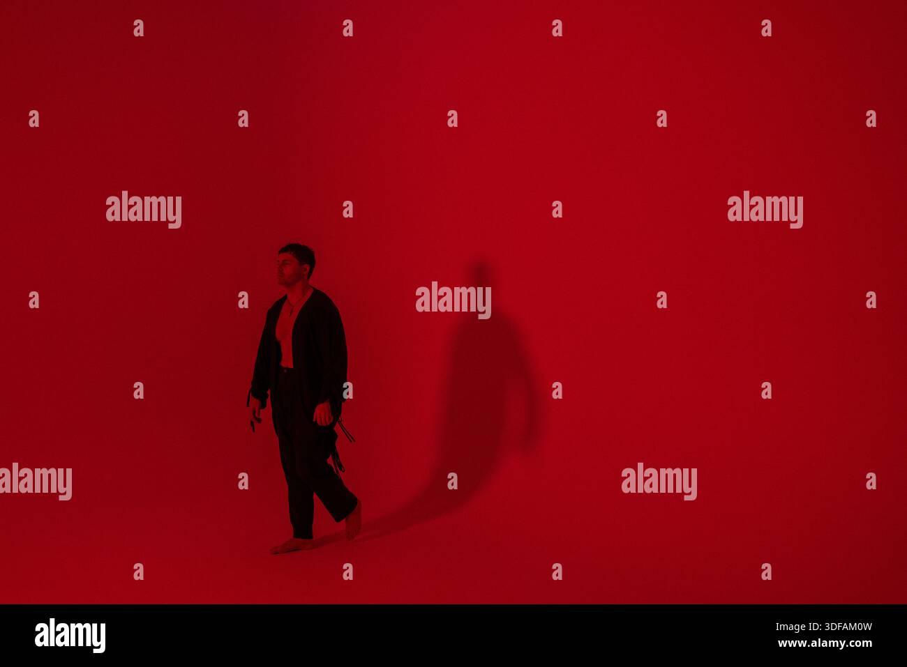 Film noir silhouette hi-res stock photography and images - Alamy