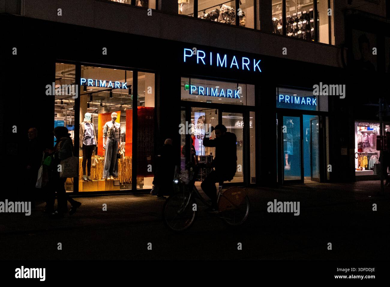 Primark First Store Window Br logos hi-res stock photography and images - Alamy