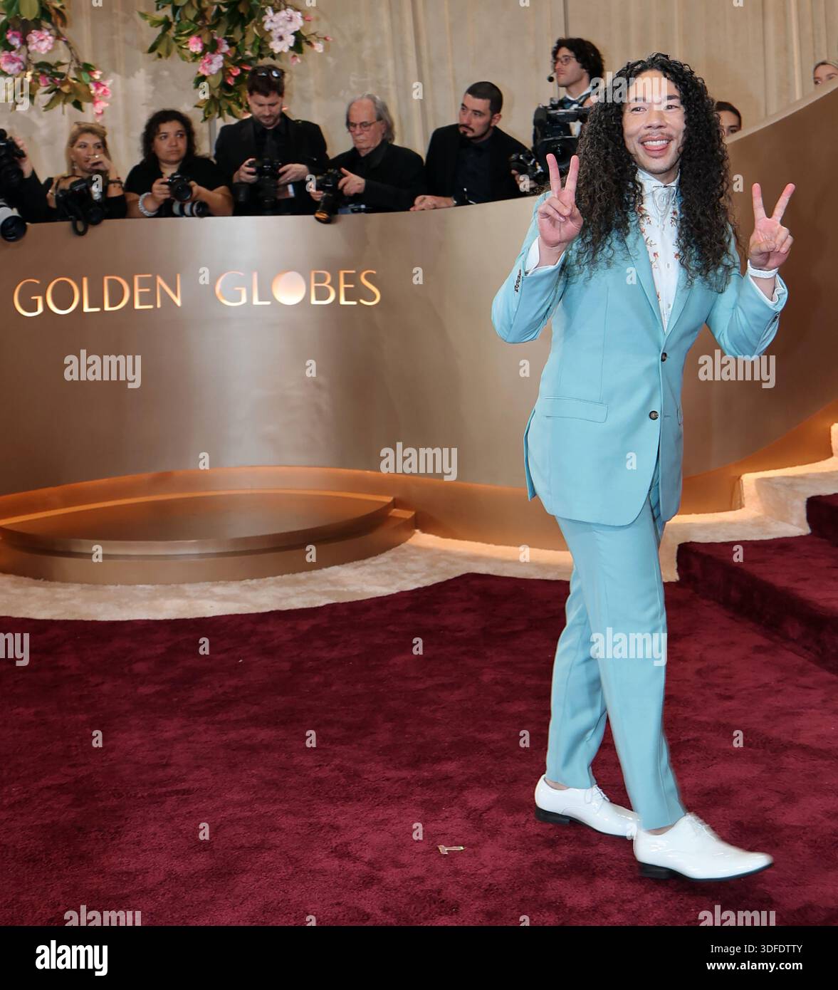 January 11, 2026, Beverly Hills, California, USA: A star flashes peace signs as he walks the 83rd Golden Globes red carpet. (Credit Image: © Scott Mc Kiernan/ZUMA Press Wire) EDITORIAL USAGE ONLY! Not for Commercial USAGE! Stock Photo