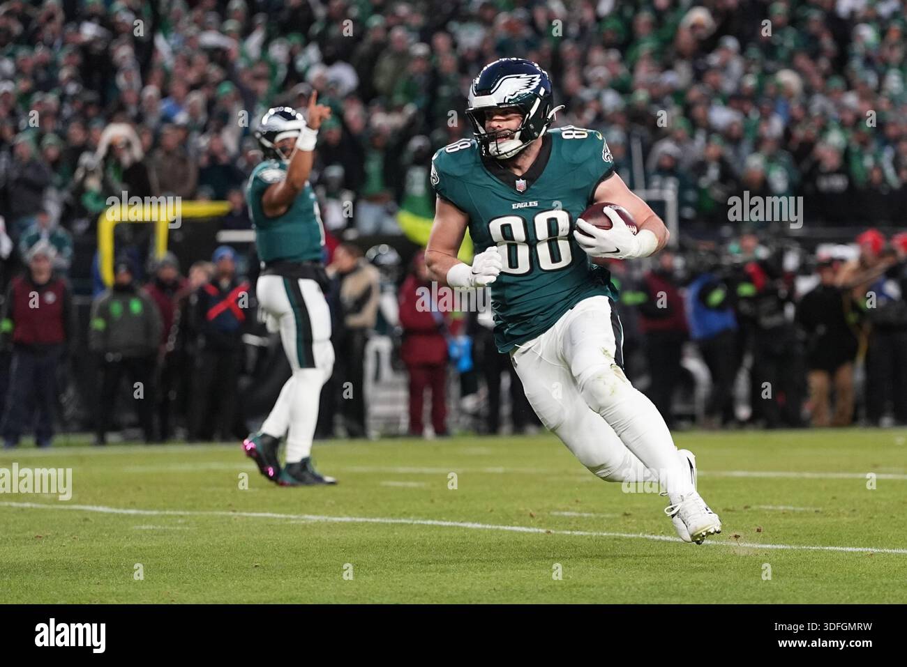 Matt Rourke Ap Philadelphia Eagles' Dallas Goedert in action an NFL football game ...