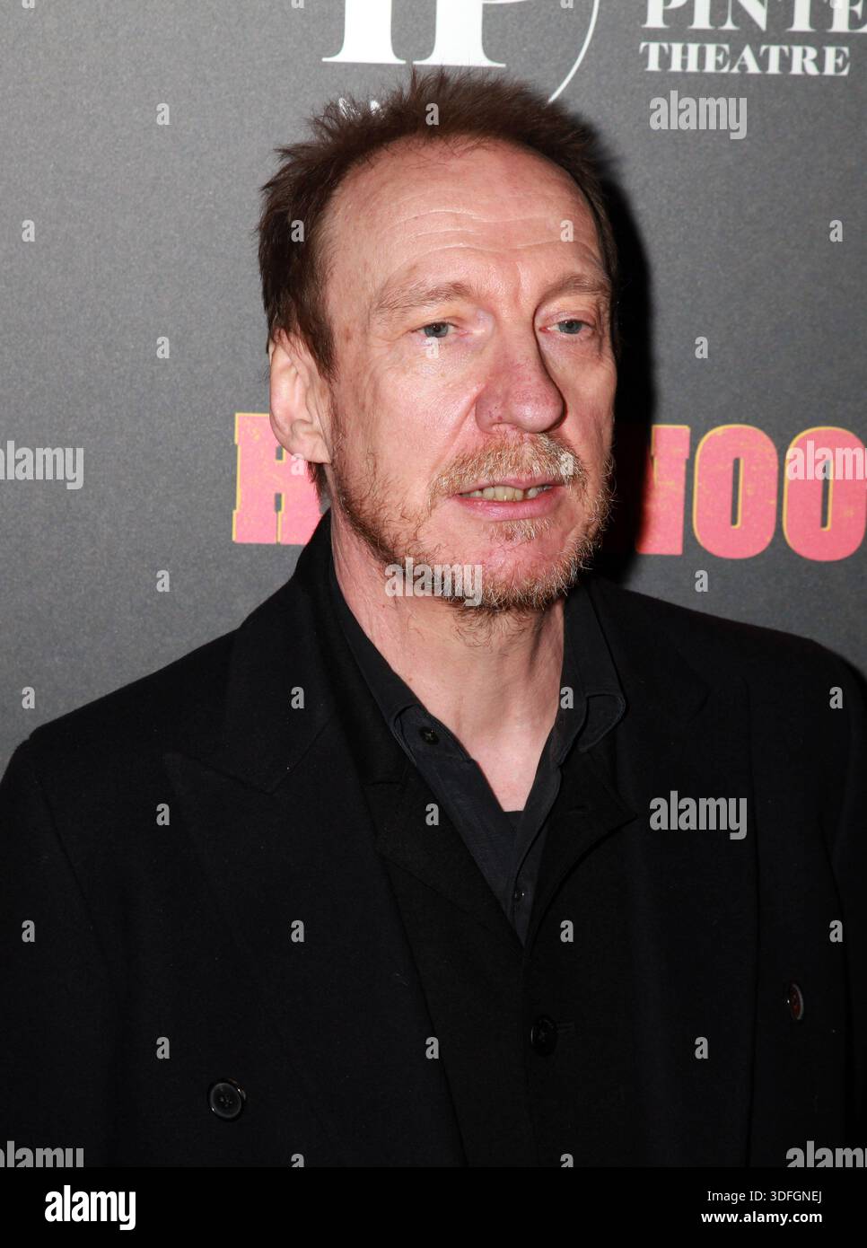 London UK David Thewlis At The High Noon Press Night Harold Pinter London Uk David Thewlis At The High Noon Press Night Harold Pinter Theatre 9th January 2026 Reflmk11 S090126001 Steve Bealinglandmark Media Wwwlmkmediacom 3DFGNEJ 