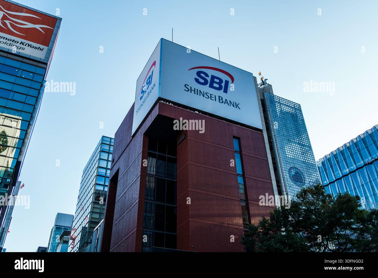 Tokyo, Japan - August 3, 2024: The SBI Shinsei Bank building stands tall in  the Ginza district of Tokyo, Japan, under a clear blue sky Stock Photo -  Alamy