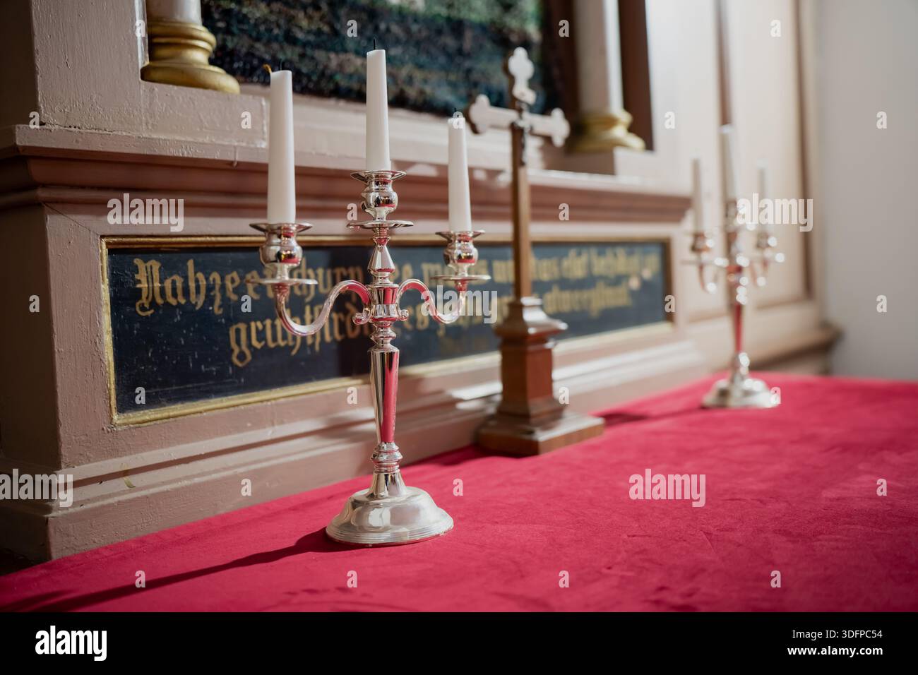 Altar panel hi-res stock photography and images - Alamy
