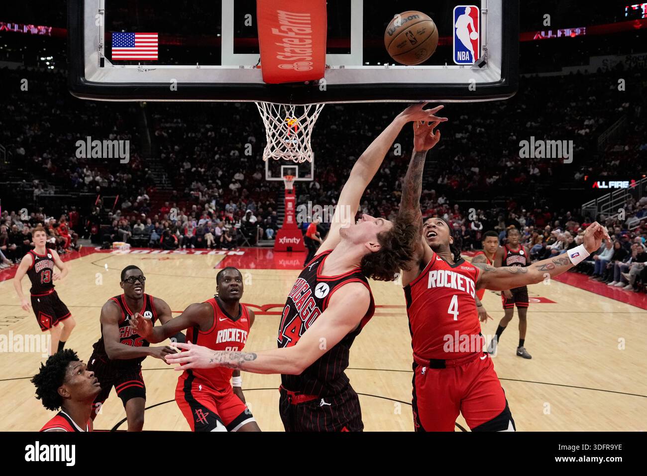 Jd Davison Rockets Chicago Bulls forward Matas Buzelis (14) shoots against Houston Rockets ...