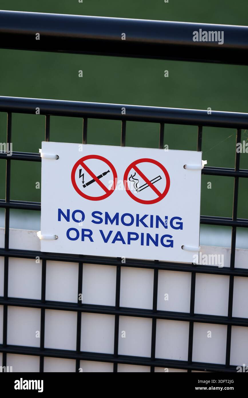 No vaping sign hi-res stock photography and images - Alamy