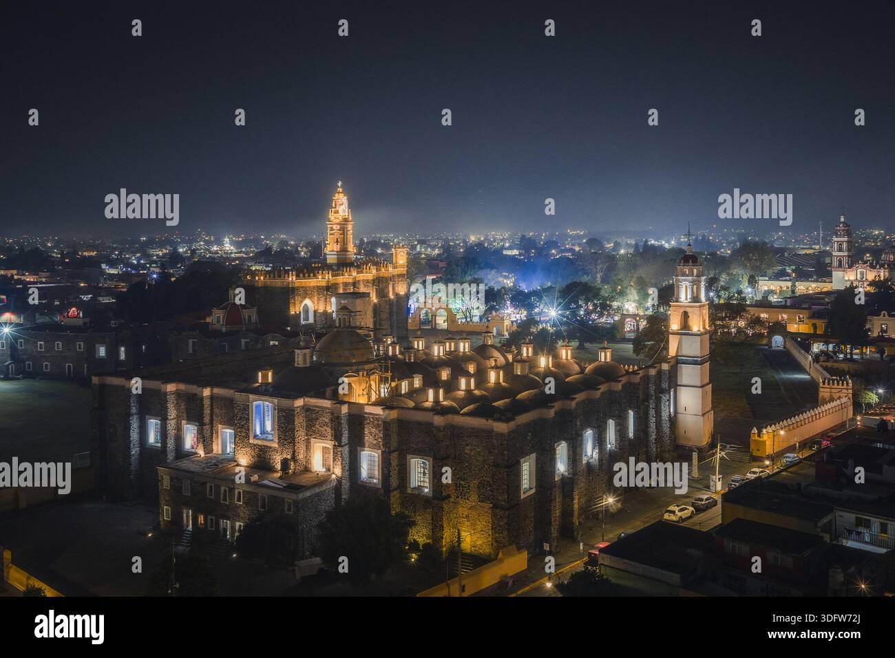 Mexico city aerial view nighttime hi-res stock photography and images ...