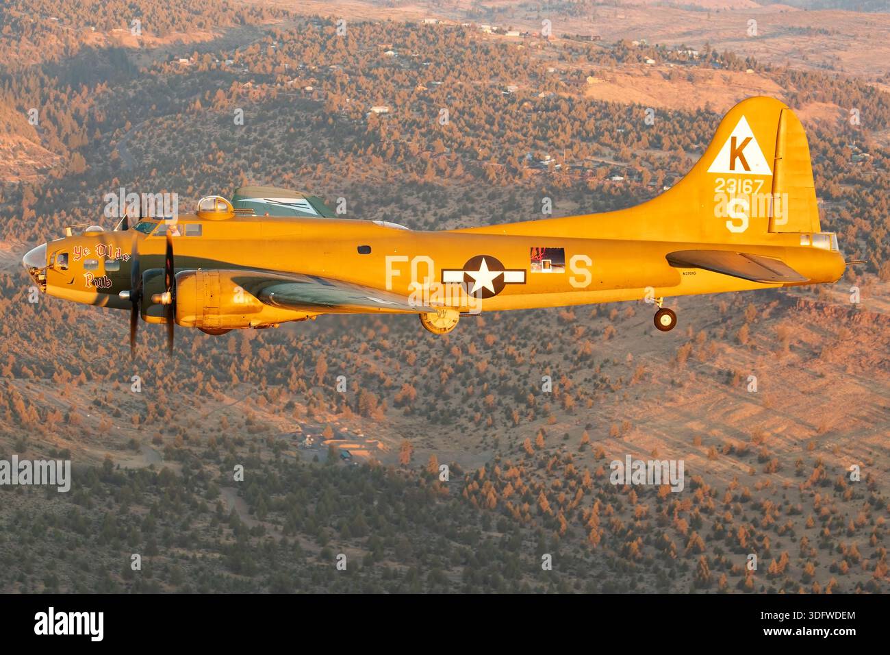Boeing B-17 Flying Fortress 42-3167, known as 'Ye Olde Pub', is a ...
