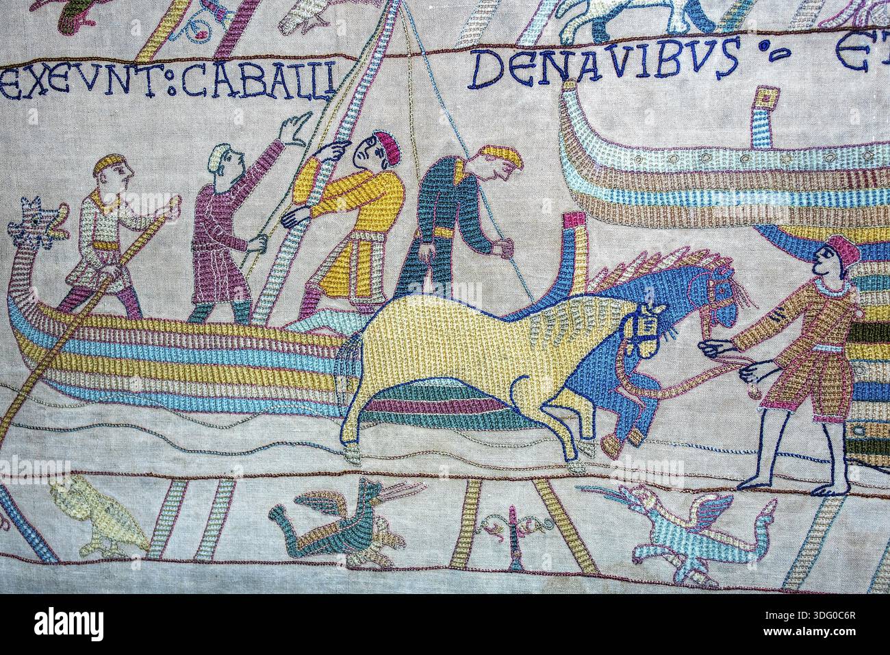 The battle Of hastings Bayeux Tapestry Stock Photo - Alamy