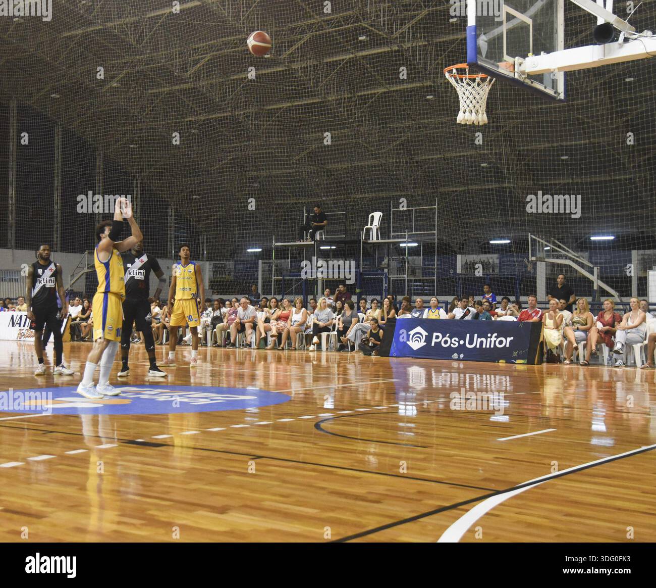 Action during the Novo Basquete Brasil NBB game between Fortaleza vs ...