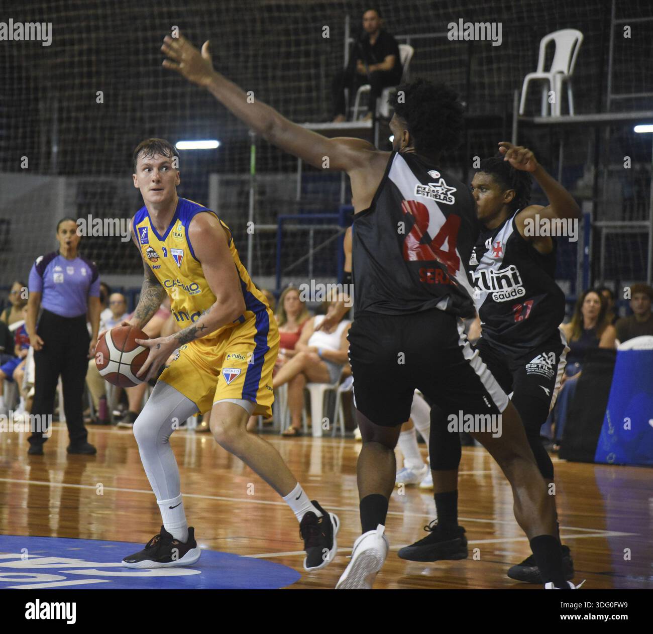 Action during the Novo Basquete Brasil NBB game between Fortaleza vs ...